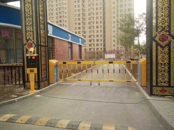 車庫(kù)出入口道閘