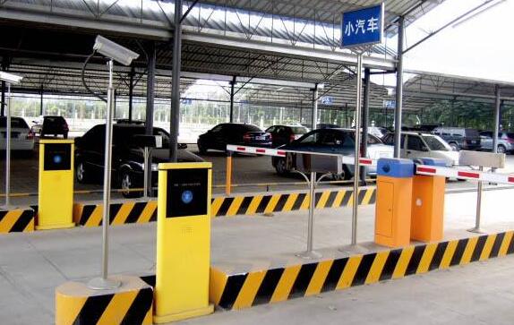 車庫(kù)出入口道閘