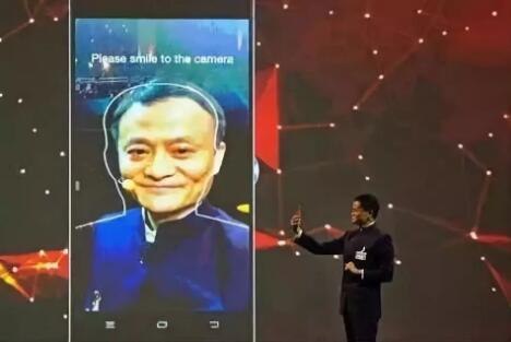 高鐵票正式宣告結(jié)束！刷臉時代來臨！