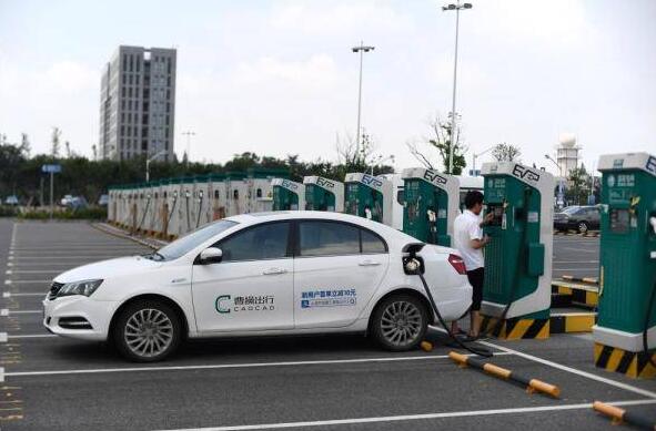 杭州機(jī)場(chǎng)4號(hào)停車場(chǎng)充電站正式投入運(yùn)營(yíng)