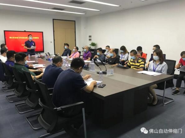 汪志平執(zhí)行會(huì)長(zhǎng)作了協(xié)會(huì)財(cái)務(wù)報(bào)告
