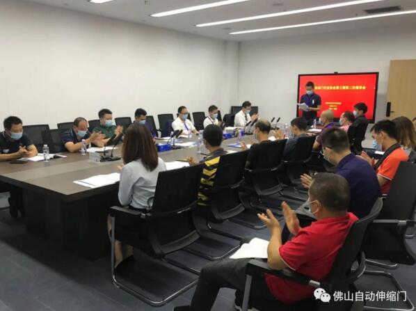 汪志平執(zhí)行會(huì)長(zhǎng)作了協(xié)會(huì)財(cái)務(wù)報(bào)告
