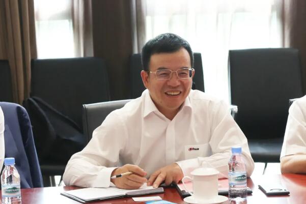 傅利泉董事長(zhǎng)現(xiàn)場(chǎng)發(fā)言