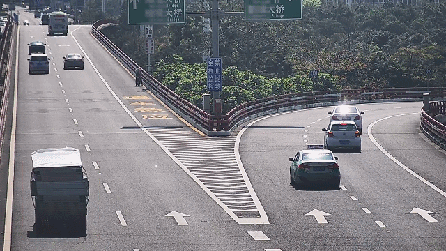  道路拋灑物異常檢測預(yù)警