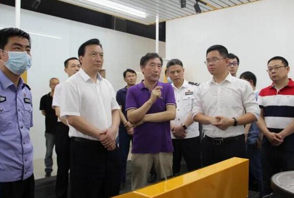 南昌市副市長(zhǎng)、公安局局長(zhǎng)萬秀奇蒞臨百勝智能調(diào)研指導(dǎo)