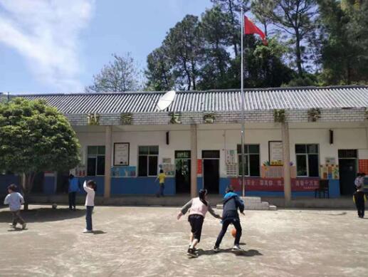 大愛無邊|堅朗對11所學(xué)校進(jìn)行了捐資援建 