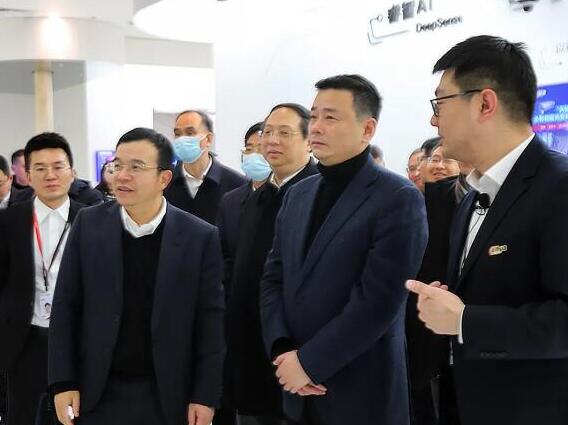 衢州市委副書記、市長湯飛帆率衢州黨政代表團蒞臨大華考察