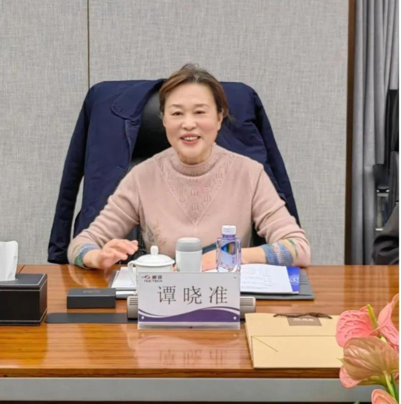 中國(guó)安防協(xié)會(huì)安檢防爆專業(yè)委員會(huì)赴同方威視開(kāi)展工作調(diào)研