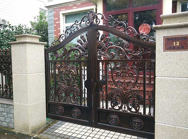 鋁藝大門(mén)