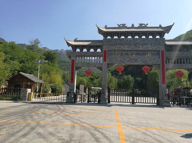 潭溪山道閘案例 - 中出網(wǎng)-智能出入口門戶