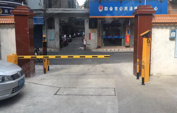 肇慶市四會市公安局巡警大隊車牌識別系統(tǒng)案例 - 中出網(wǎng)-智能出入口門戶