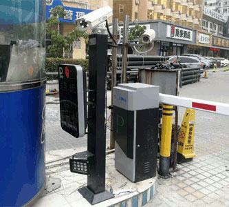 深圳南山市場(chǎng)車牌識(shí)別系統(tǒng)案例 - 中出網(wǎng)-智能出入口門(mén)戶