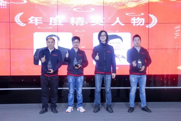 年度精英人物：王炎華、萬清華