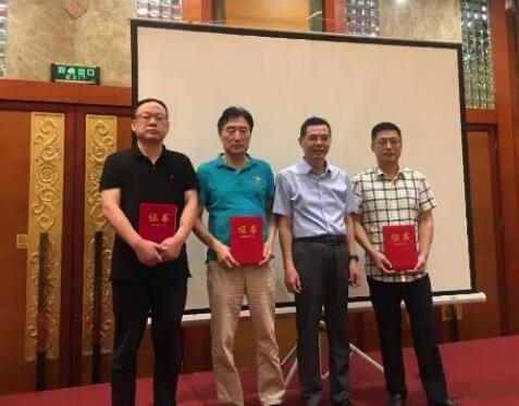 熱烈祝賀銳澤科技榮獲2019自動門電動門分會優(yōu)秀副會長單位