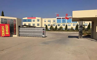 煙臺回里鎮(zhèn)人民政府伸縮門工程案例 - 中出網(wǎng)-智能出入口門戶