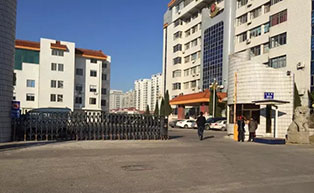 煙臺萊山公安局伸縮門工程案例 - 中出網(wǎng)-智能出入口門戶