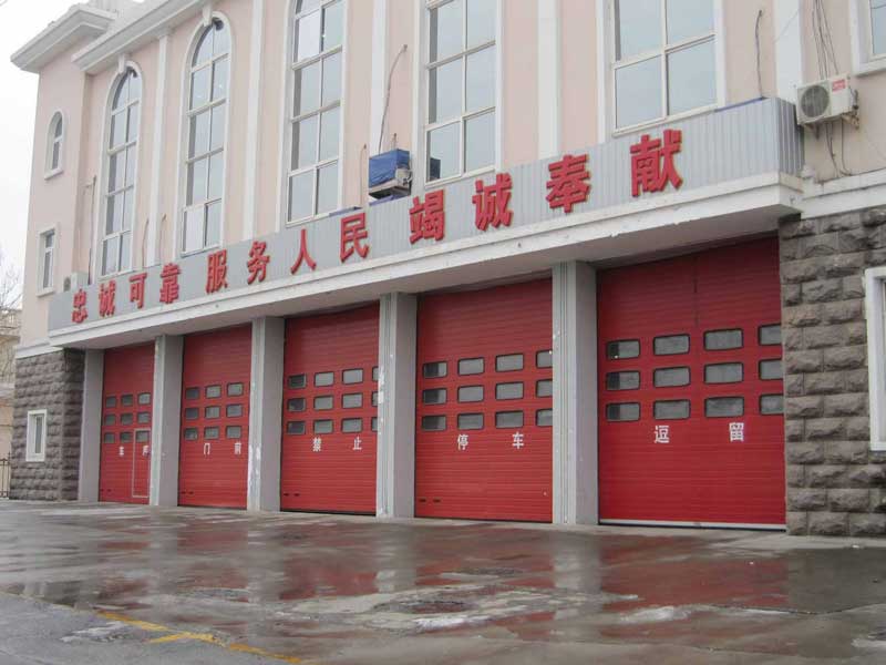 消防工業(yè)車庫(kù)提升門