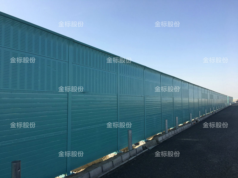 濰日高速濱海連接線聲屏障護(hù)欄案例 - 中出網(wǎng)-智能出入口門(mén)戶