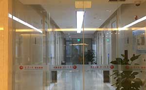 重慶日報(bào)自動(dòng)門案例 - 中出網(wǎng)-智能出入口門戶