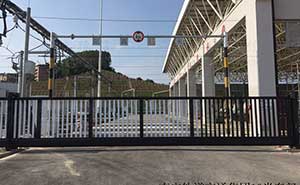 南寧軌道交通集團(tuán)10米東門(mén)（1）無(wú)軌懸浮門(mén)案例 - 中出網(wǎng)-智能出入口門(mén)戶