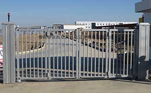 新疆新特新能建材有限公司智能無軌懸浮門工程案例 - 中出網(wǎng)-智能出入口門戶