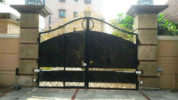 百勝平開(kāi)門機(jī)成功安裝于某高檔花園別墅 - 中出網(wǎng)-智能出入口門戶