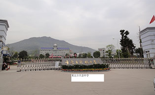 重慶開(kāi)縣中學(xué)伸縮門工程案例 - 中出網(wǎng)-智能出入口門戶