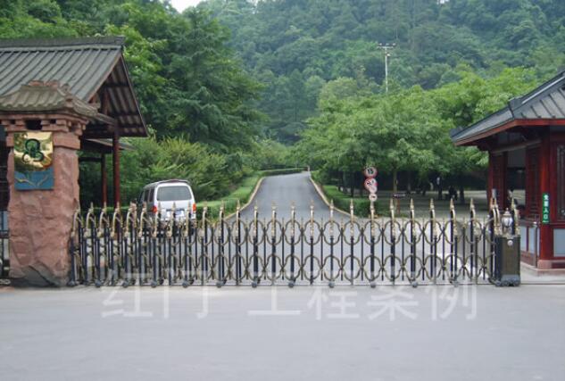 樂山大佛景區(qū)電動伸縮門案例 - 中出網(wǎng)-智能出入口門戶