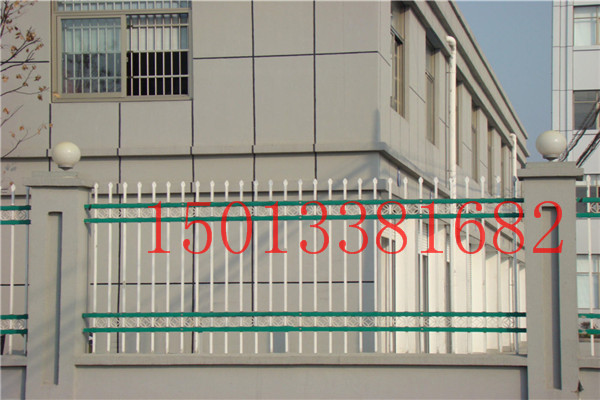 廠房圍墻鋅鋼欄桿 河源服務區(qū)金屬護欄定做 韶關(guān)變電箱圍欄
