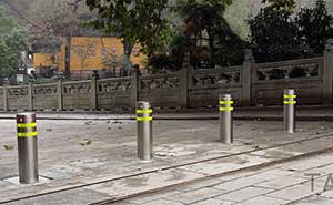 杭州雷峰塔景區(qū)升降柱案例 - 中出網(wǎng)-智能出入口門戶