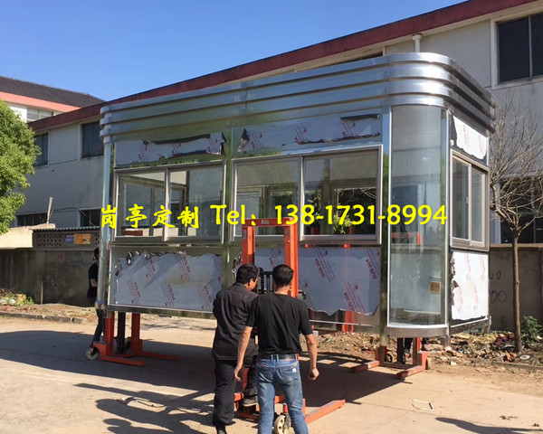 小區(qū)用不銹鋼保安門衛(wèi)崗?fù)? /></div>
        <div   id=