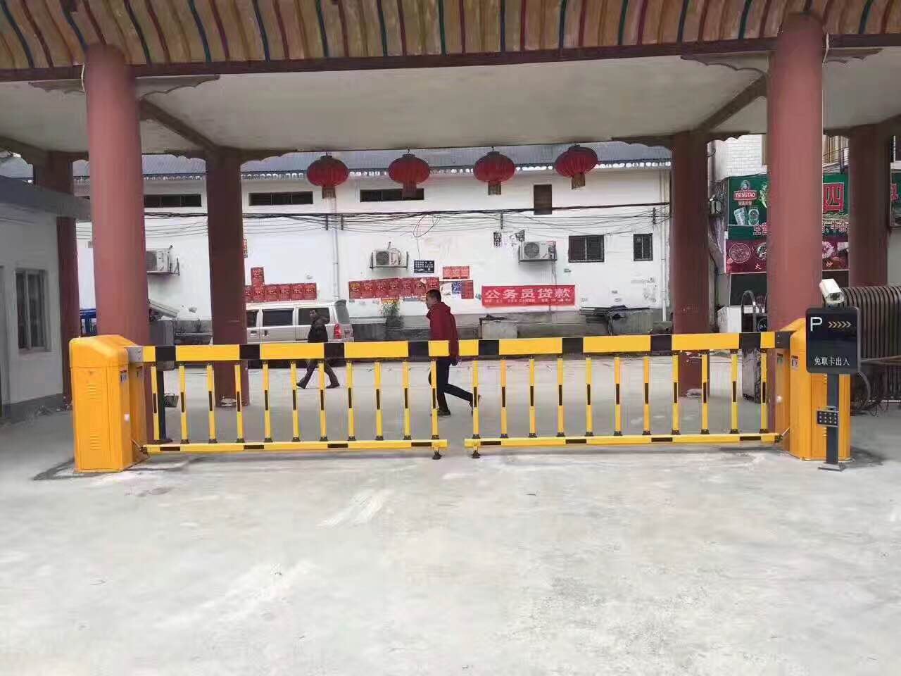 廣州日報社道閘案例 - 中出網-智能出入口門戶