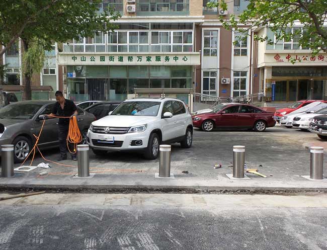 大連中山公園街道路柱案例 - 中出網-智能出入口門戶
