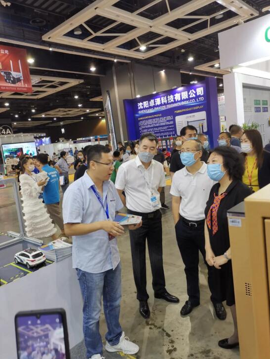 沈陽市政協(xié)主席、秘書長親臨展會現(xiàn)場