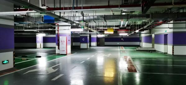安裝藍卡AI高清視頻車位引導系統