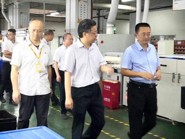 廈門市委常委、海滄區(qū)委書記林文生一行蒞臨狄耐克參觀指導(dǎo)！