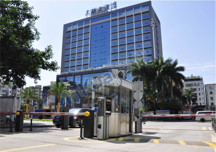 三聯(lián)大酒店停車場(chǎng)系統(tǒng)案例 - 中出網(wǎng)-智能出入口門戶