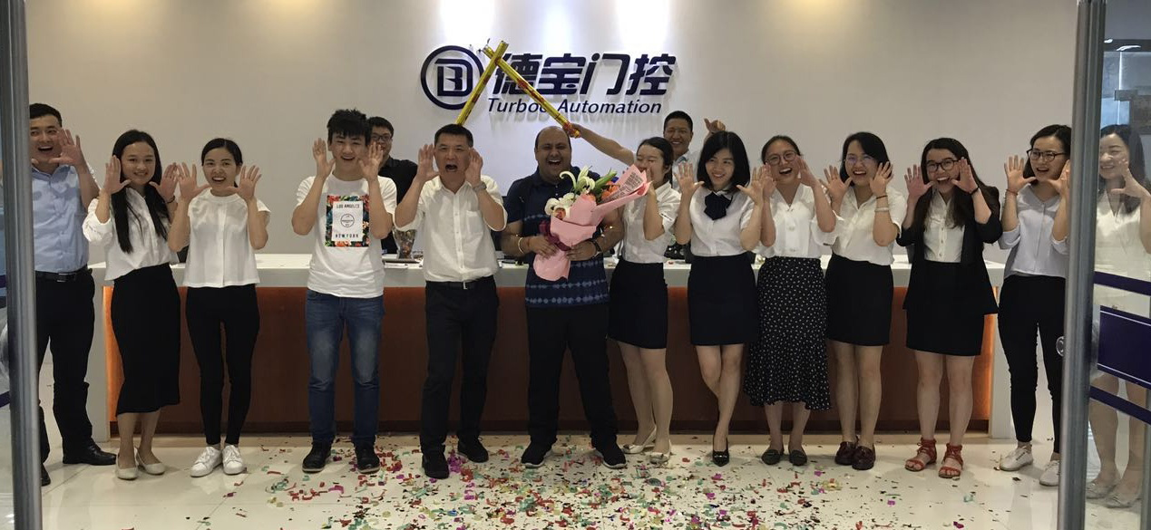 熱烈祝賀德寶簽訂印度1000臺(tái)人行通道閘訂單