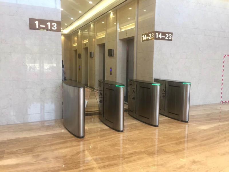 福州市晉安區(qū)福晟大廈翼閘案例 - 中出網(wǎng)-智能出入口門戶