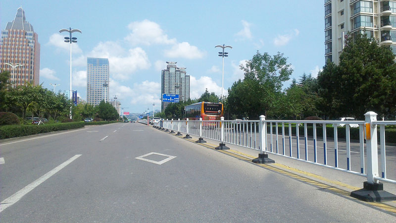 道路護欄 - 道路護欄標準型