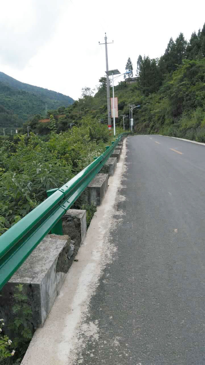高速公路護欄廠家