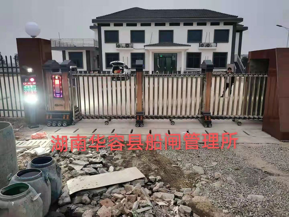 金碧輝煌工程案例 - 中出網(wǎng)-智能出入口門(mén)戶(hù)