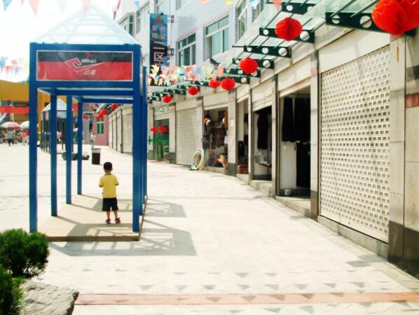 株洲步行街商鋪卷簾門案例