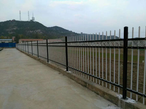 慶賀安陽出安智能護欄進駐安陽化學(xué)工業(yè)集團有限責(zé)任公司