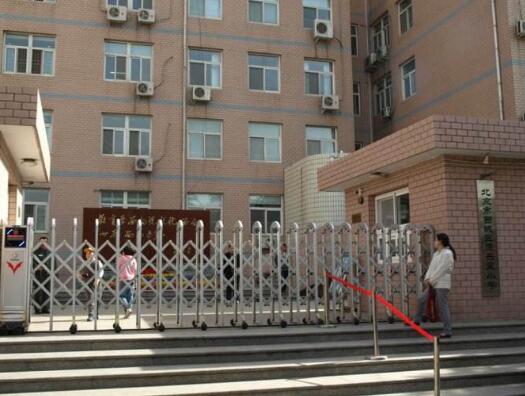 北京出安智能伸縮門給北京康樂里小學(xué)不一樣的體驗(yàn)  