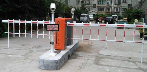 臺州市雙語實驗學校選擇臺州出安智能為道閘供貨商
