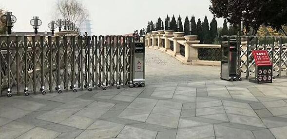 滄州出安智能電動伸縮門在陽光城翡麗公園的應用工程