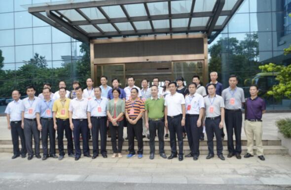 熱烈歡迎信宜市政協(xié)委員會、三水區(qū)政協(xié)委員會赴榮高智能門窗考察參觀指導 