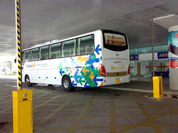 珠海機(jī)場大巴通道直桿道閘案例 - 中出網(wǎng)-智能出入口門戶