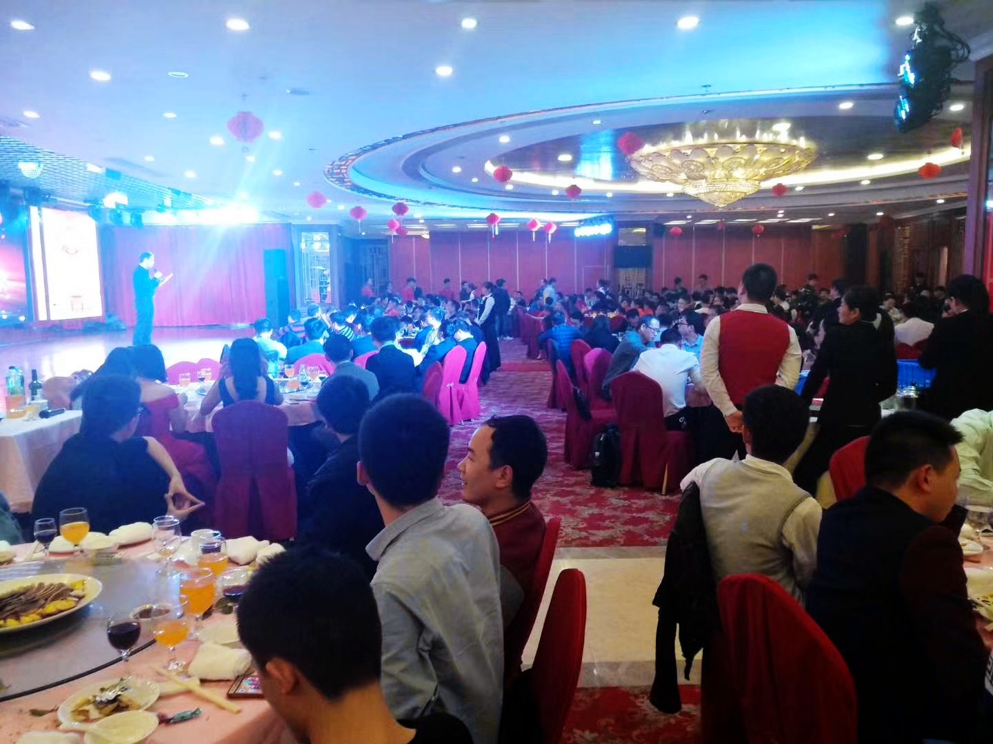 同心同力同行，共享共榮共贏——富士智能2018迎新春聯(lián)歡晚會精彩紛呈！